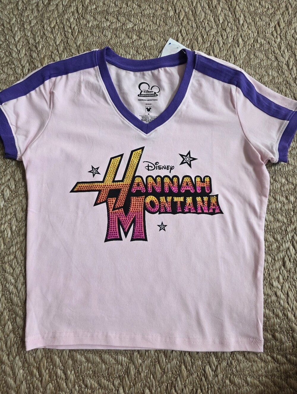 Disney Hannah Montana Pink & Purple V-Neck Graphic Tee Vintage Y2k Throwback